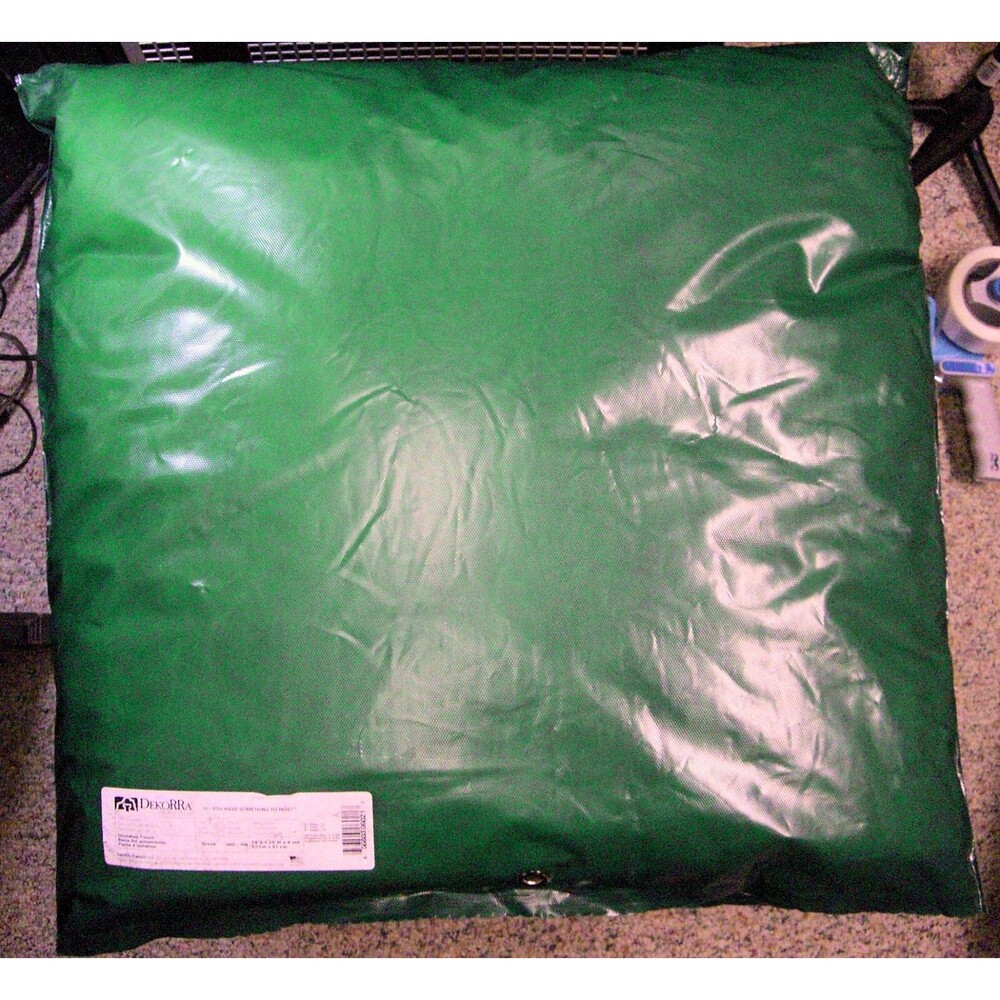 Dekorra 602-GN 24" x 24" Green Insulated Plastic Plumbing Insulation Pouch